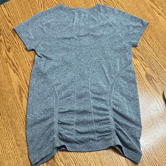 Athleta Heather Gray Short Sleeve Tee - Picture 5 of 6